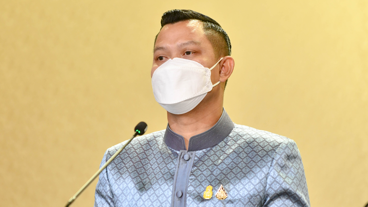 ธนกร ชี้ นายกฯ แนะปลูกผักชีในค่ายทหาร ตั้งใจช่วยประชาชน กำชับ รมต.แจงสภา