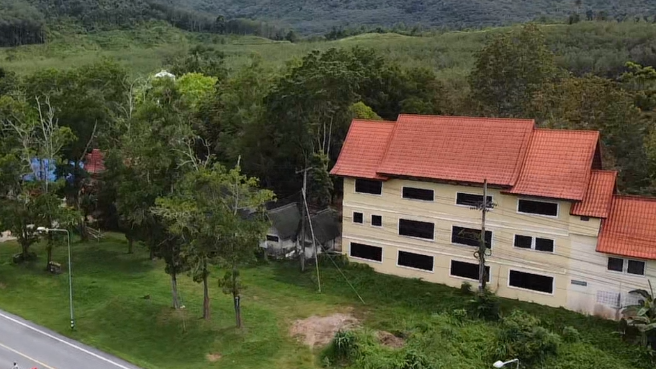  ศาลสั่ง "ยึดวัด" ขายทอดตลาด ใช้หนี้อดีตสมภาร ซื้อรถเบนซ์ไม่ยอมผ่อน