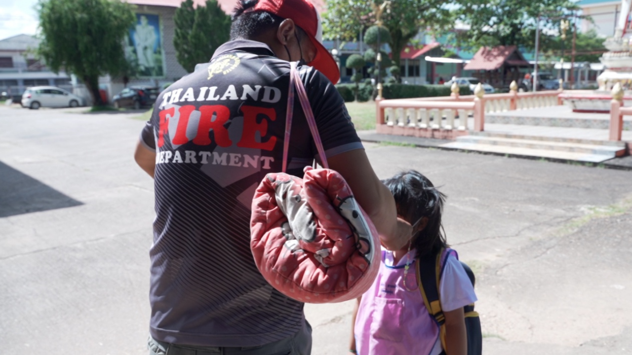 บึงกาฬวุ่น เปิดเรียนแค่ 3 วัน ครู ร.ร.อนุบาลไปเชียร์วอลเลย์บอล ติดโควิด 