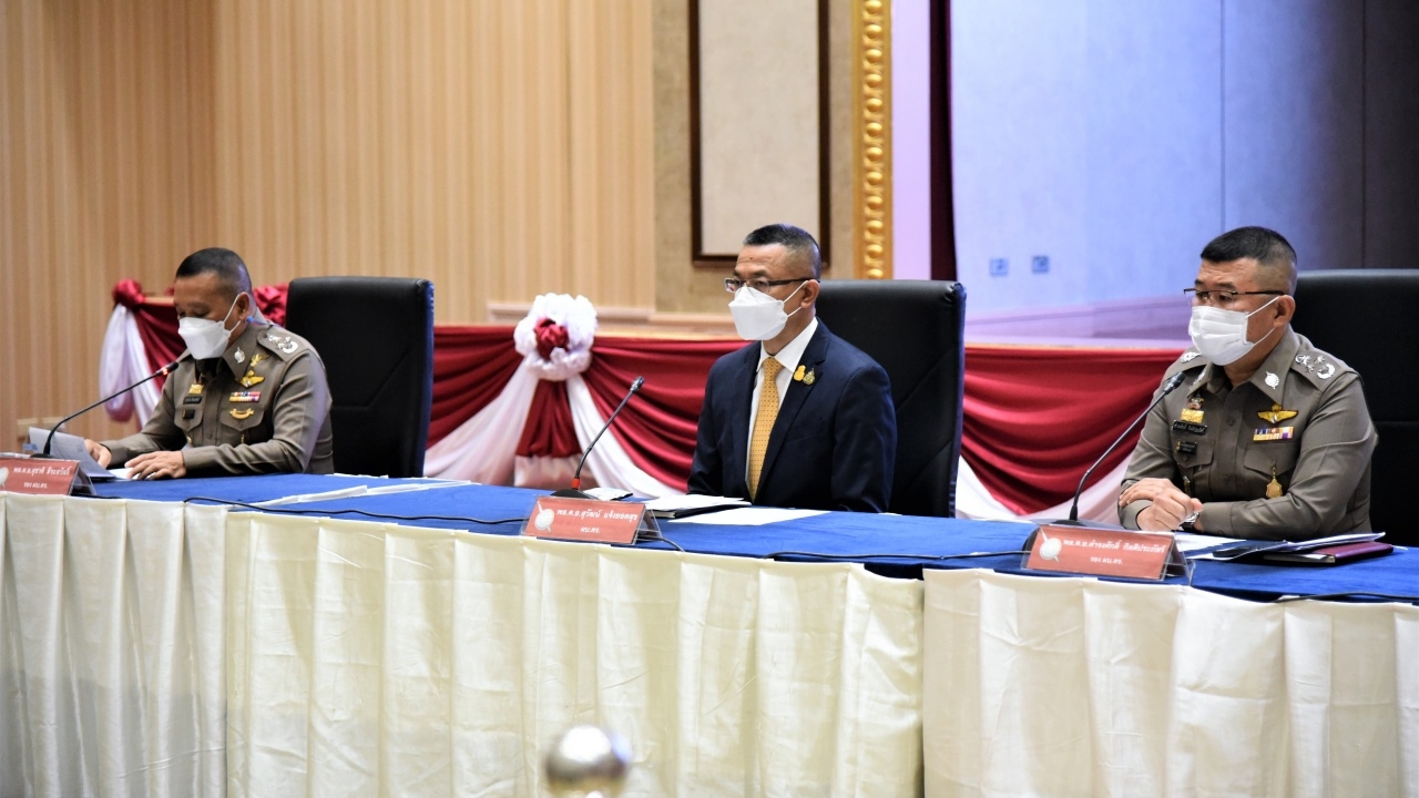 "บิ๊กปั๊ด" มอบ บช.น กทม.ถกผู้ประกอบการ สั่งเข้มห้ามดื่มหลัง 3 ทุ่ม 