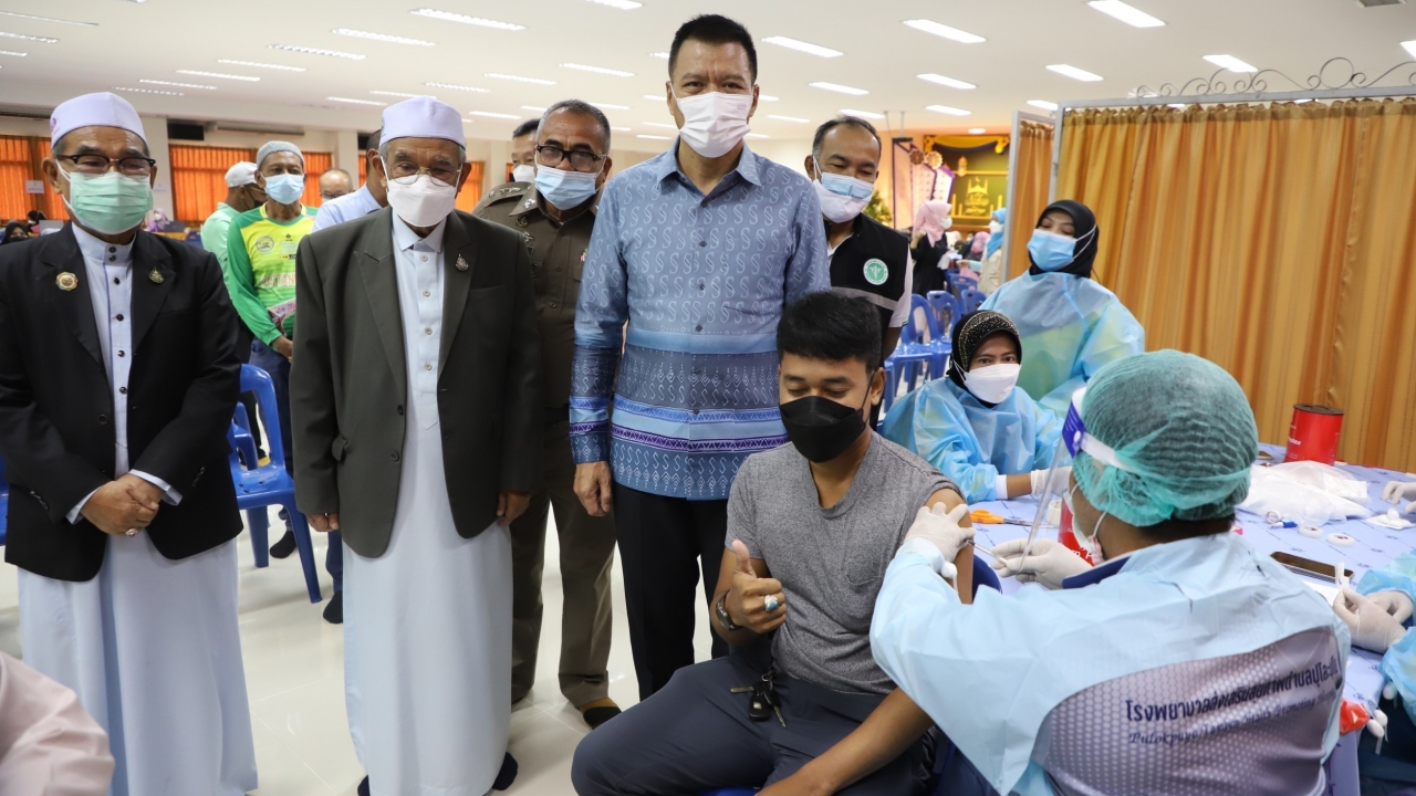ปธ.อิสลาม ย้ำฉีดวัคซีนโควิดไม่ผิดหลักศาสนา ถือเป็นสิ่งจำเป็นป้องกันโรค