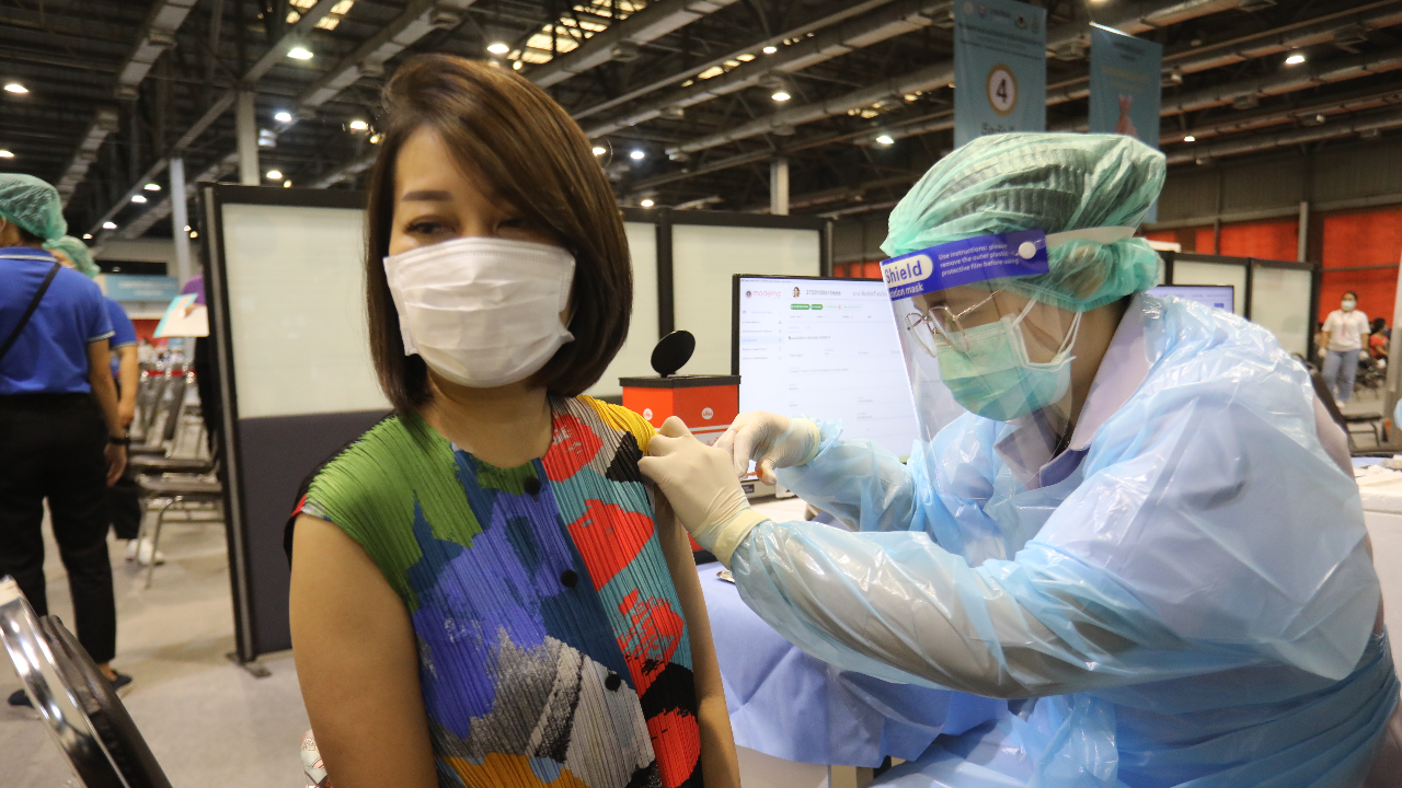 ยอดฉีดวัคซีนสะสม 80.9 ล้านโดสแล้ว เข็ม 2 อยู่ที่ 47.5% ของประชากร