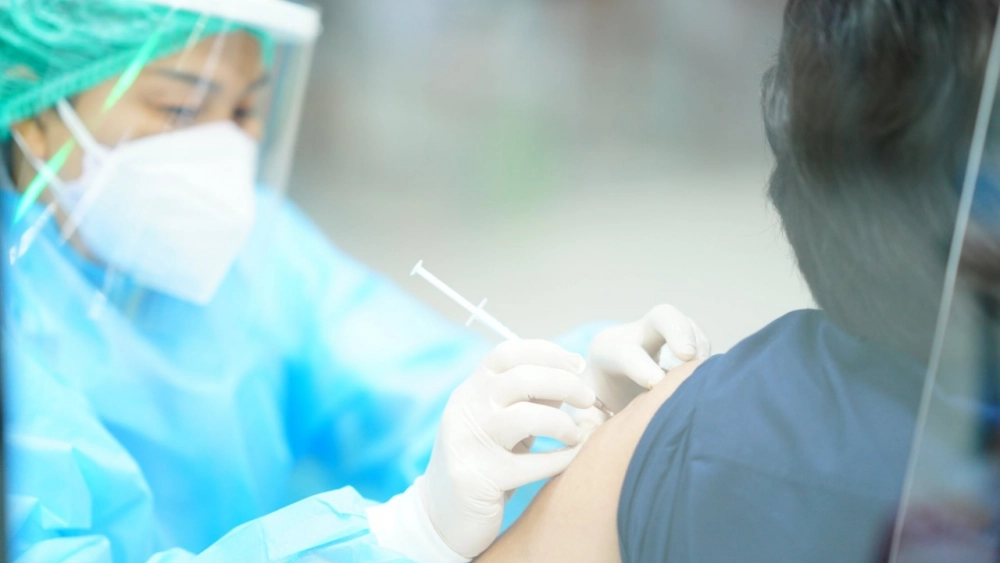 .ศูนย์ฉีดวัคซีนบางซื่อ แจ้งวัคซีนเข็ม 1 คิวยังว่าง จองผ่านเครือข่ายมือถือได้.