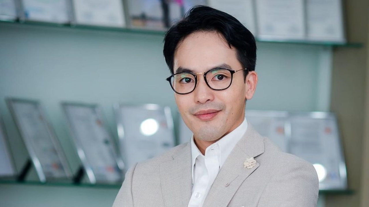 ท็อป ณัฐเศรษฐ์ สวนทางเศรษฐกิจ โพสต์ประกาศรับคนที่ตกงานทำงานด้วยกัน