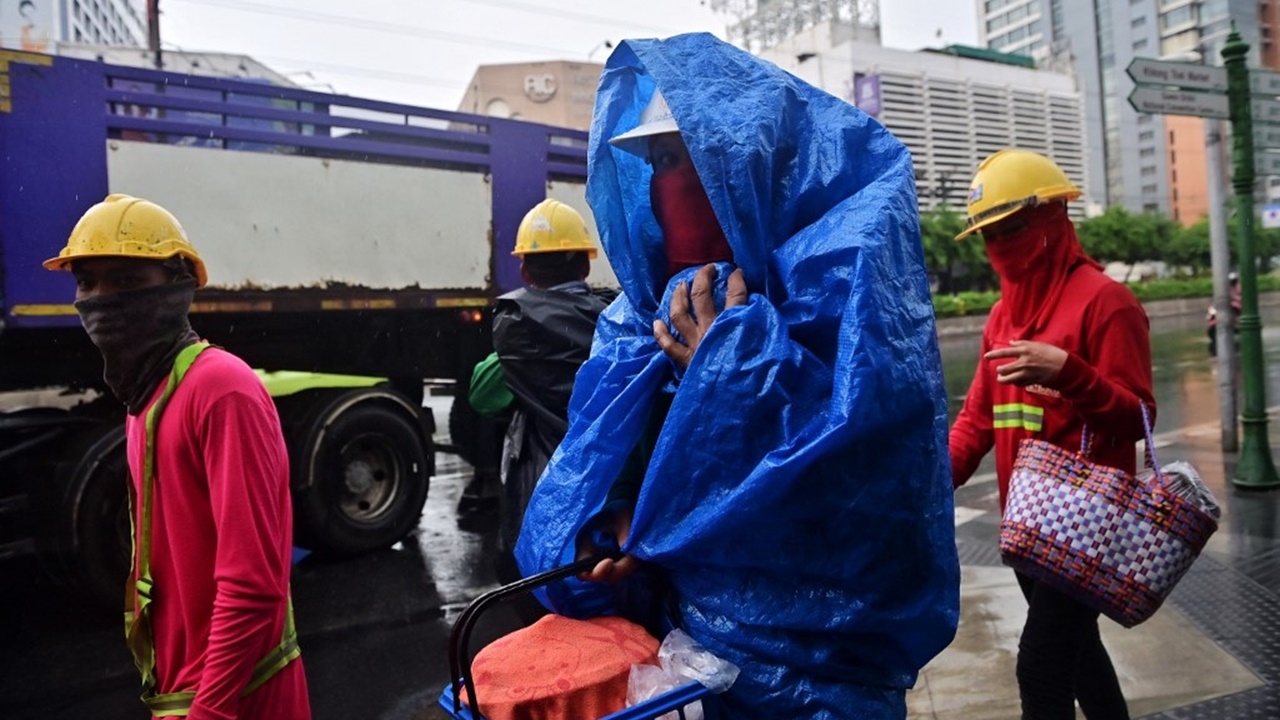 สภาพอากาศวันนี้ ไทยตอนบนมีฝนลดลง แต่ภาคใต้ยังมีฝนฟ้าคะนองบางจุด