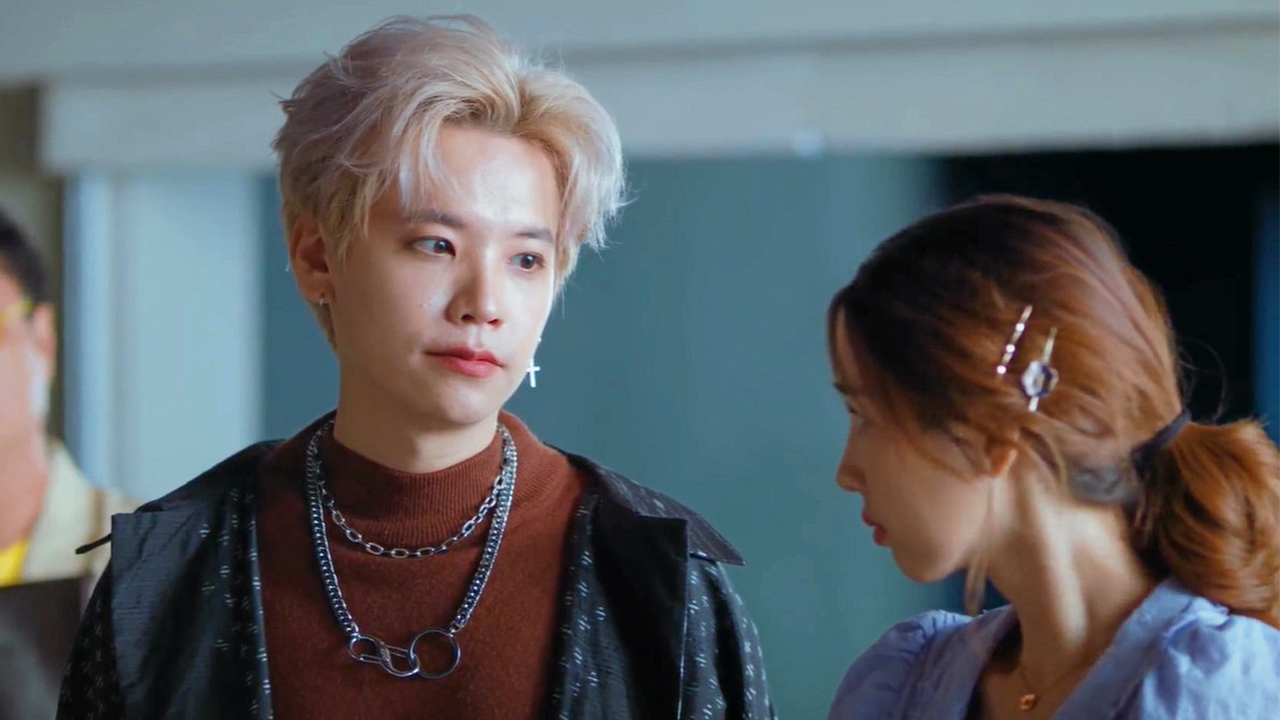 “คชา” จัดเต็มเสื้อผ้าหน้าผม เปลี่ยนลุกทุกวัน สร้างสีสันบทซุปตาร์ใน “อุ่นไอในใจเธอ”