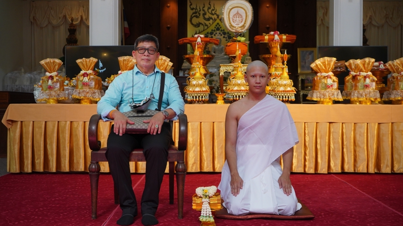 สิงโต ปราชญา บวชทดแทนคุณพ่อแม่ ได้ฉายา ปราชโญ 