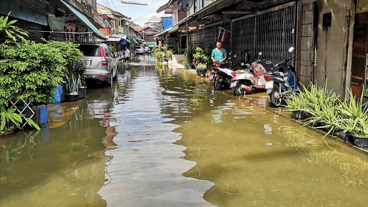 เร่งผันลงทะเล แก้วิกฤติท่าจีน นครชัยศรีอ่วมหนัก สามพรานจมบาดาล (คลิป)