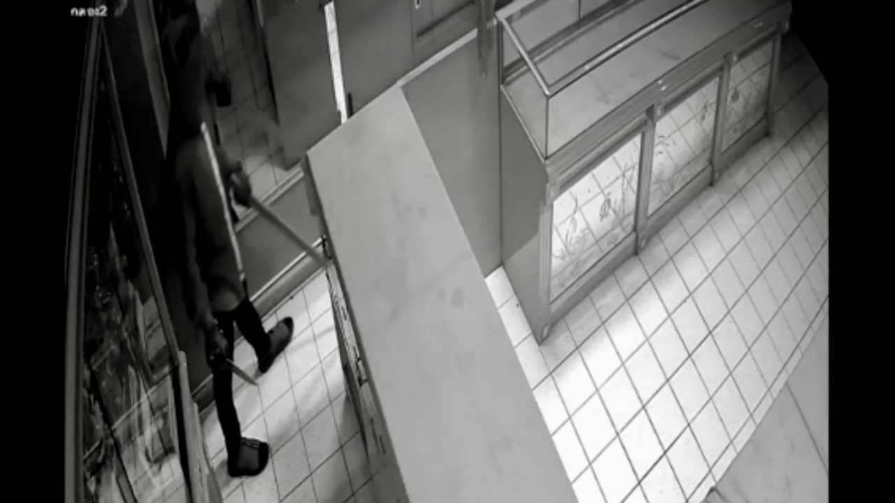 ขอหมายจับโจรเจาะฝ้าบุกชิงทอง 378 บาท ผบช.ภ.8 จ่อแถลงละเอียด 28 ต.ค.