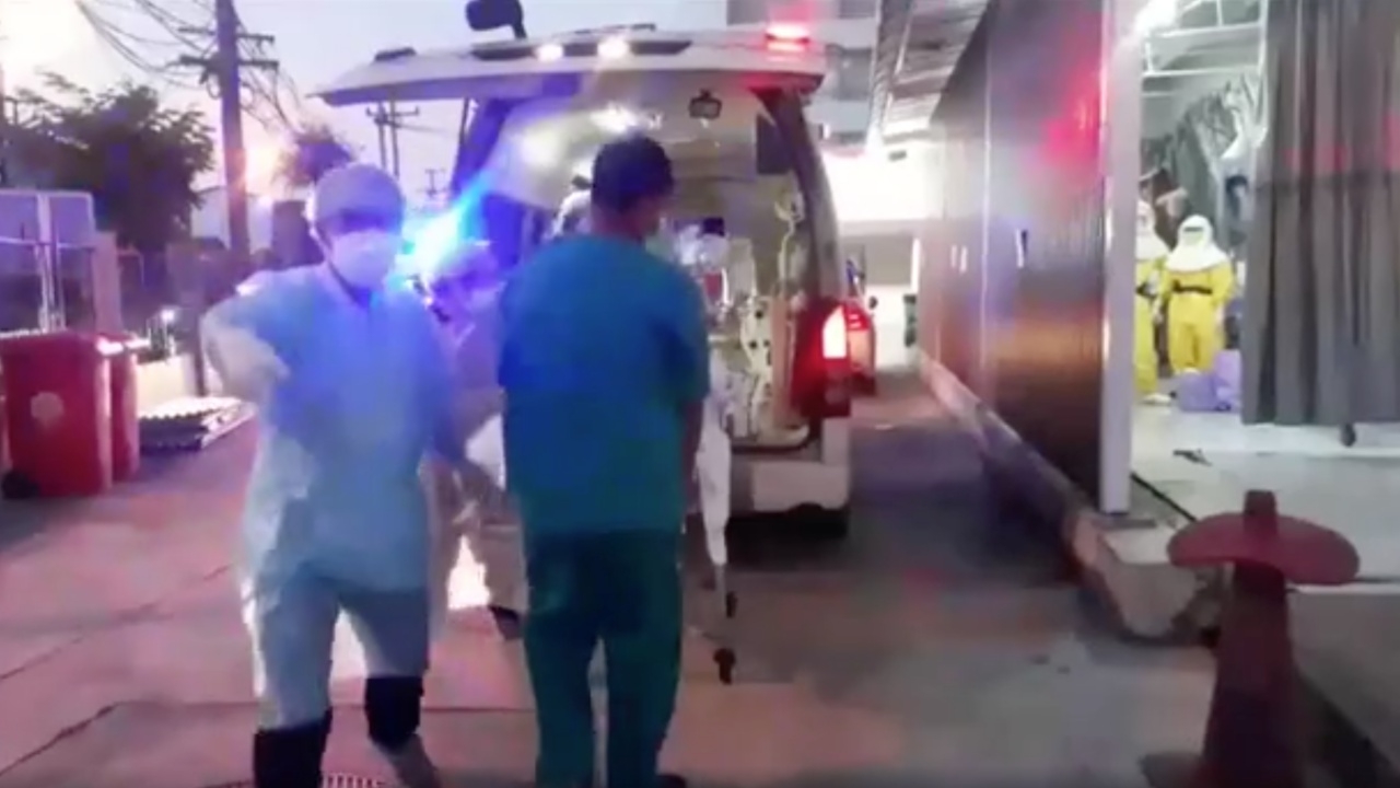 ระทึก ถังเก็บสารเคมีระเบิดที่ระยอง ในนิคมมาบตาพุด มีผู้บาดเจ็บ 3 ราย