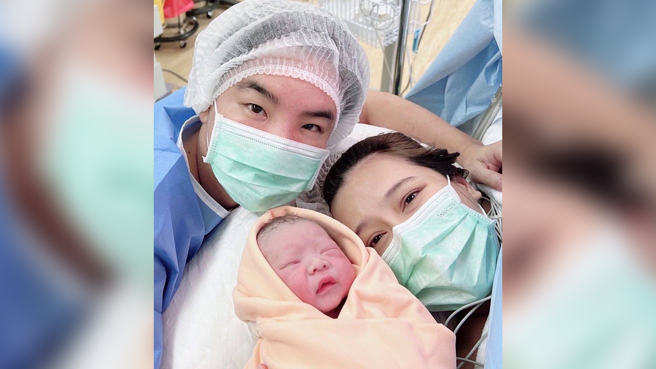 บี มาติกา คลอดลูกชายคนแรก ตั้งชื่อ น้องวินเซนต์ สามีคอยให้กำลังใจ
