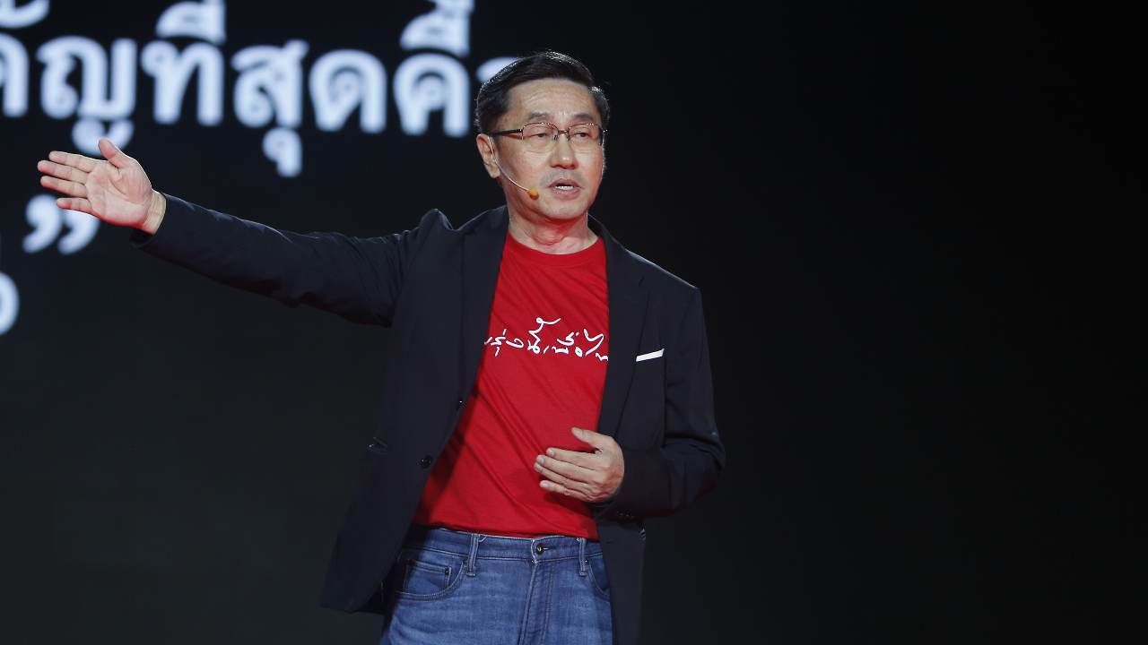 "สุรพงษ์" นั่ง ผอ.เพื่อไทย คนใหม่ สานเจตนารมณ์ "ไทยรักไทย-พลังประชาชน"