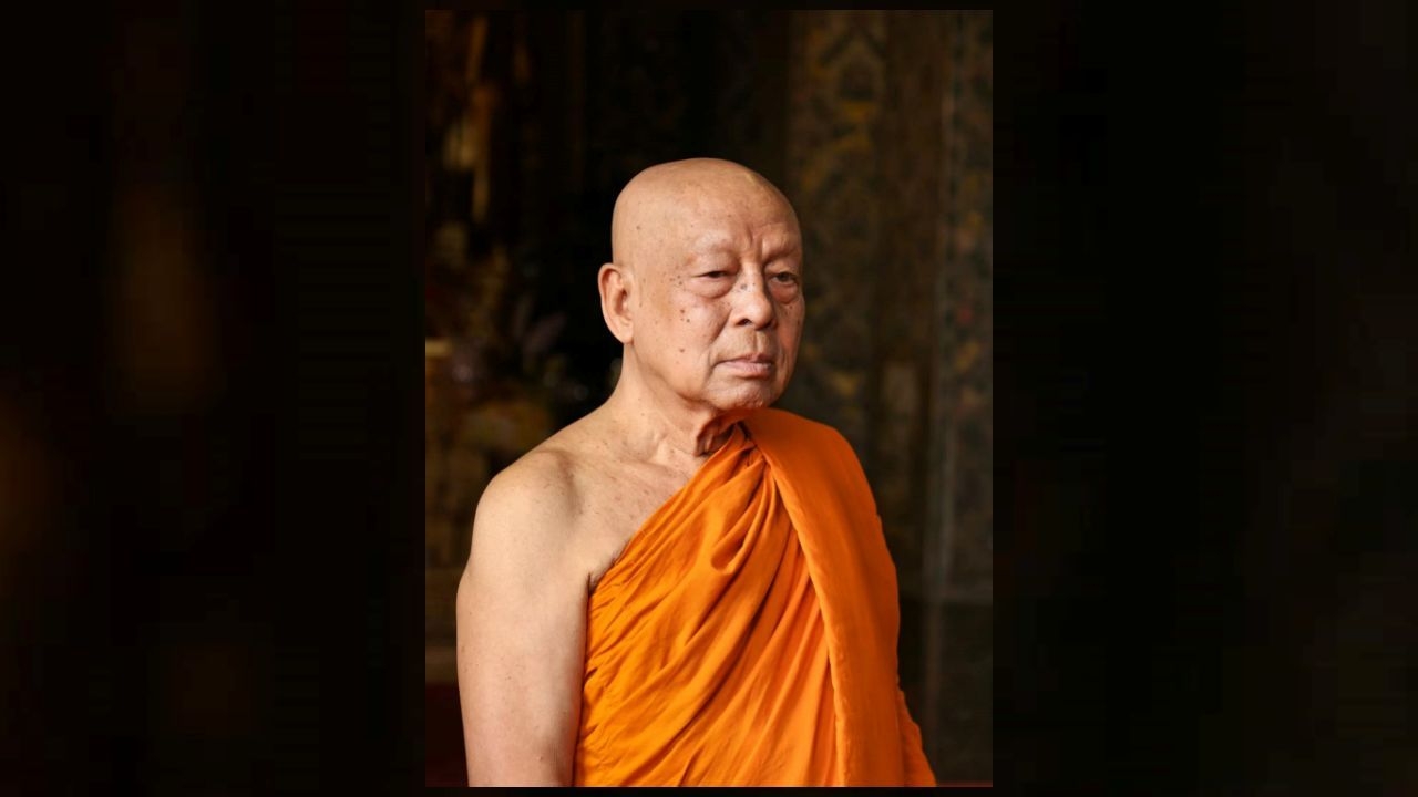 ในหลวง-พระราชินี เสด็จฯ พระราชทานน้ำหลวงสรงศพ สมเด็จพระวันรัต 17 มี.ค.65