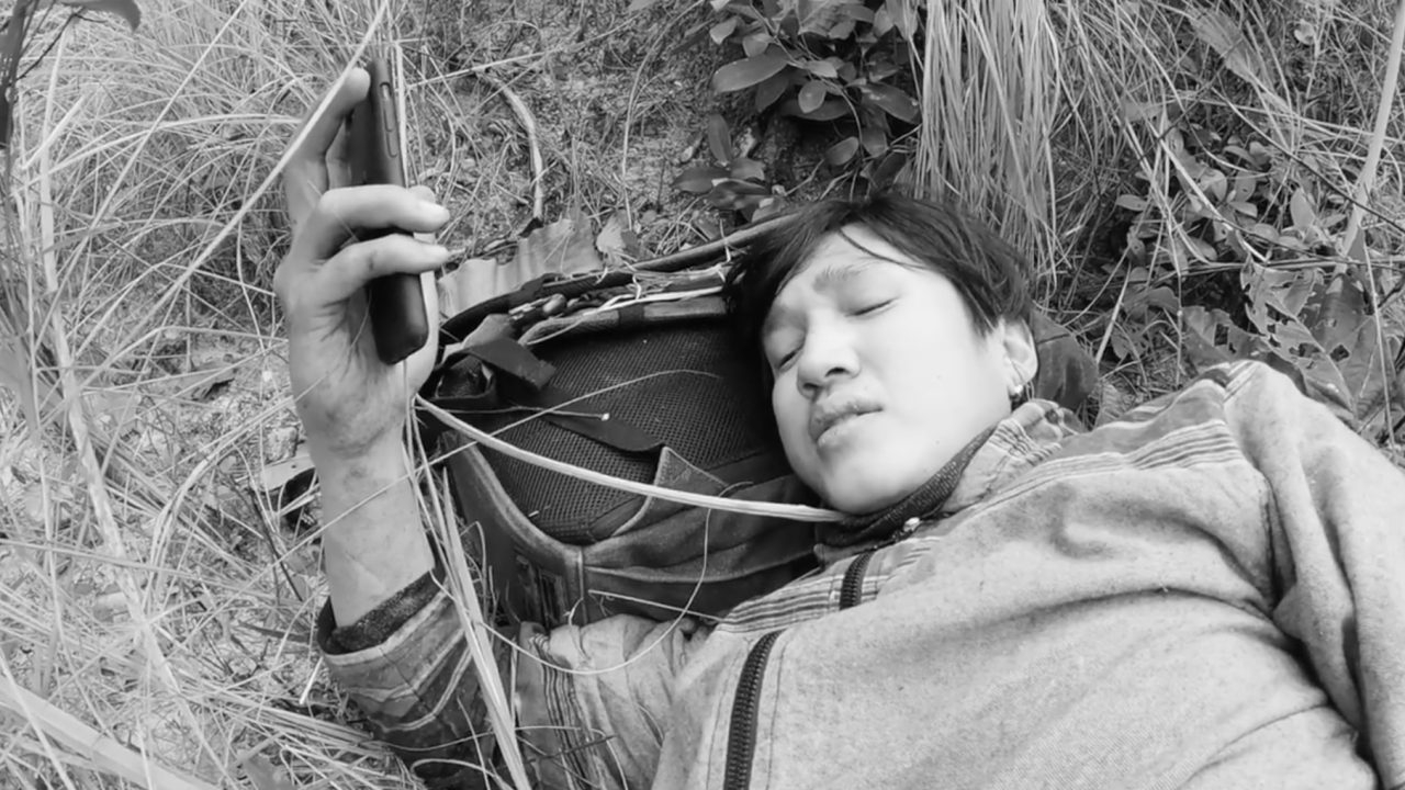 เฉียดตาย "เบนซ์ The Gaijin Trips" ตกหน้าผาสูง ลงเหว กระดูกขาแตก (คลิป)