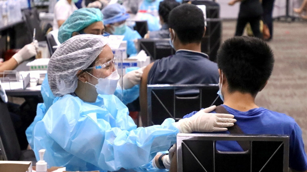 ยอดฉีดวัคซีนไทย 126.6 ล้านโดสแล้ว ฉีดเพิ่มวานนี้แค่ 181,854 โดส