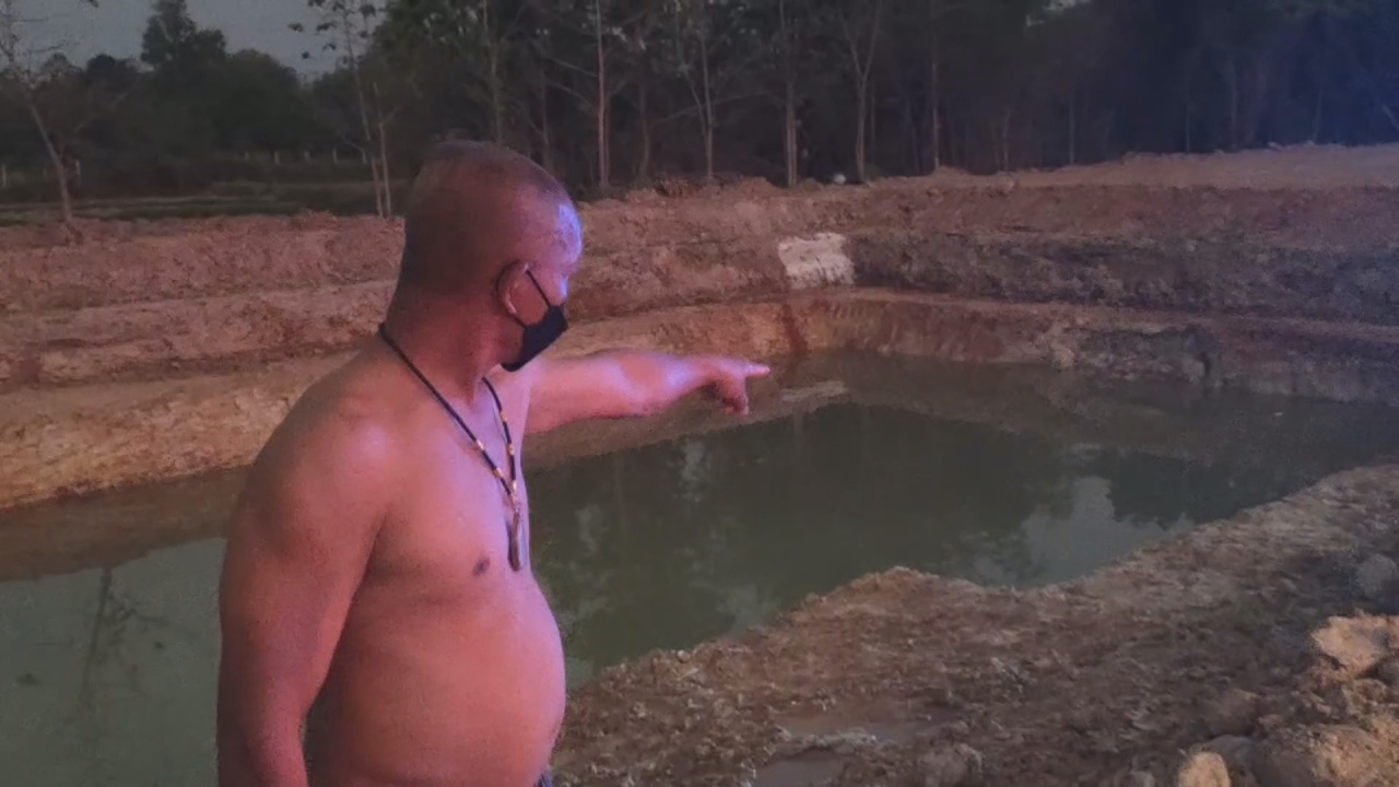 สลด เด็กน้อยไปขอขนมหลวงตา ลงเล่นน้ำจมสระวัด ดับ 3 ศพ