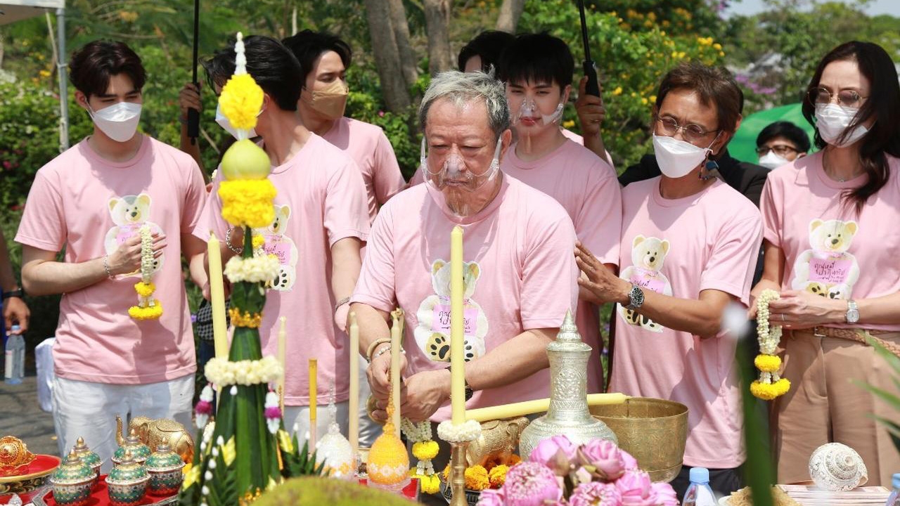 “ป้าแจ๋ว ยุทธนา” ขอมูเตลู! บวงสรวงละครวายเรื่องแรกของช่อง 3 “คุณหมีปาฏิหาริย์”
