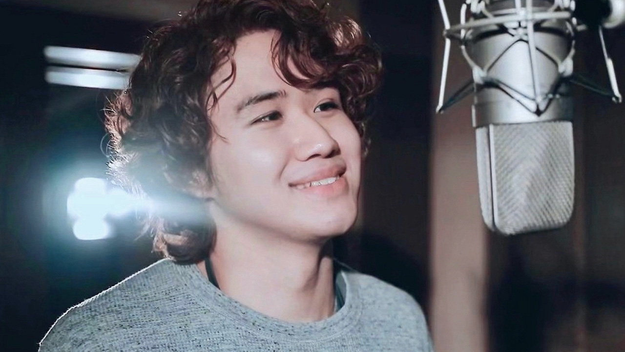 “คราม จิรัฎฐ์” จับไมค์ร้องเพลง “ราตรีแห่งความรัก”