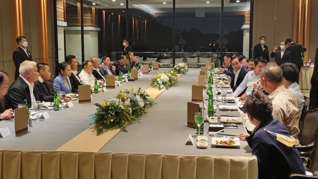 เกมการเมืองที่ไม่มีอนาคต