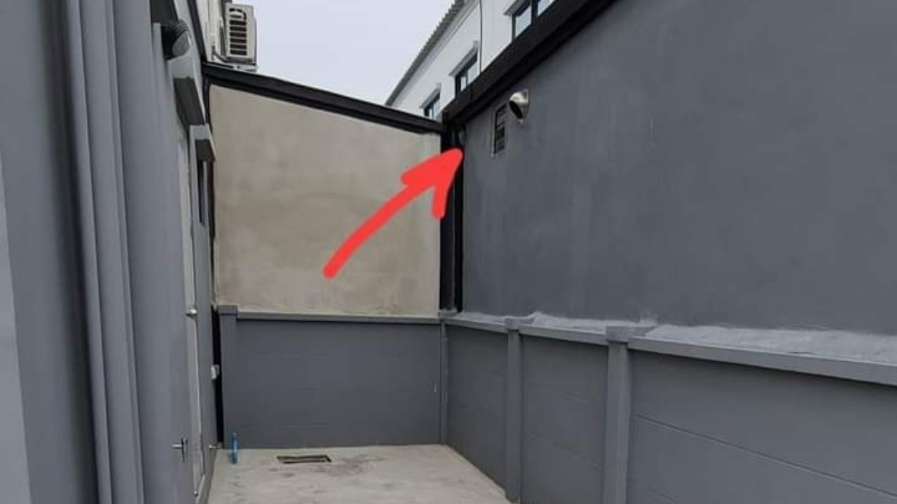 อยากให้แก้ไปฟ้องเอา เพื่อนบ้านต่อปล่องดูดควันใส่หลังบ้าน มาเต็มทั้งควัน-กลิ่น 