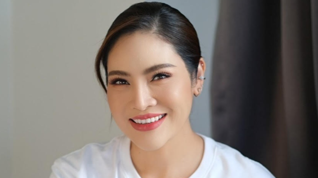 อรอนงค์ วัยทะลุหลัก 5 ยอมรับตรงๆ ไปทำปากอิ่ม