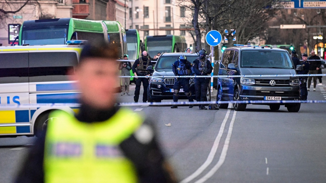 สุดสลดนักเรียนสวีเดนวัย 18 ปี แทง จนท.โรงเรียนดับ 2 ศพ