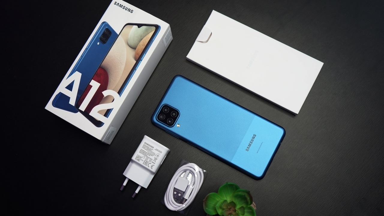 Omdia รายงาน Galaxy A12 ขายดีที่สุดในโลกประจำปี 2021 เอาชนะ iPhone 12