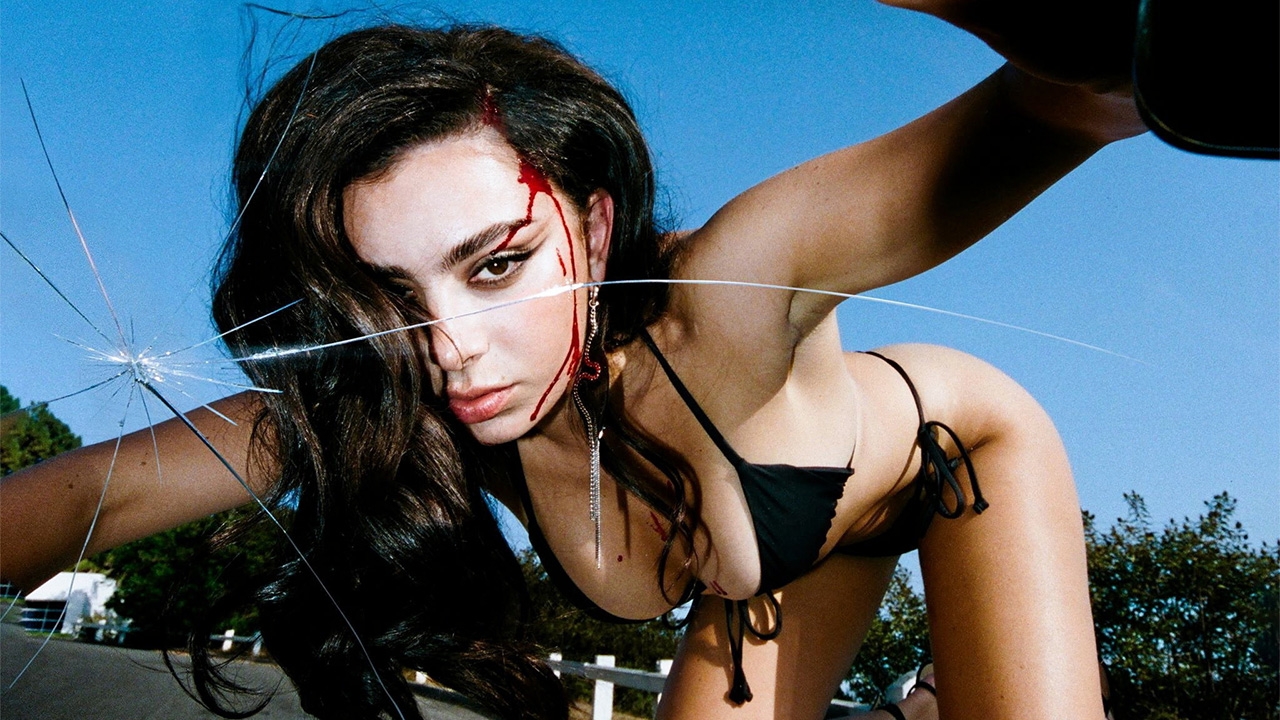 “ชาร์ลี เอ็กซ์ซีเอ็กซ์” ปล่อยอัลบั้ม “CRASH” เดินสายทัวร์ยุโรปและอเมริกาเหนือ