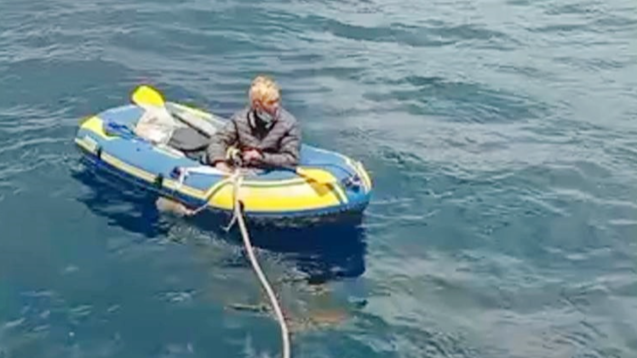 "ล่องเรือหารัก" หนุ่มเวียดนาม รอนแรมกลางทะเล มุ่งหน้าอินเดีย-หาเมียรัก