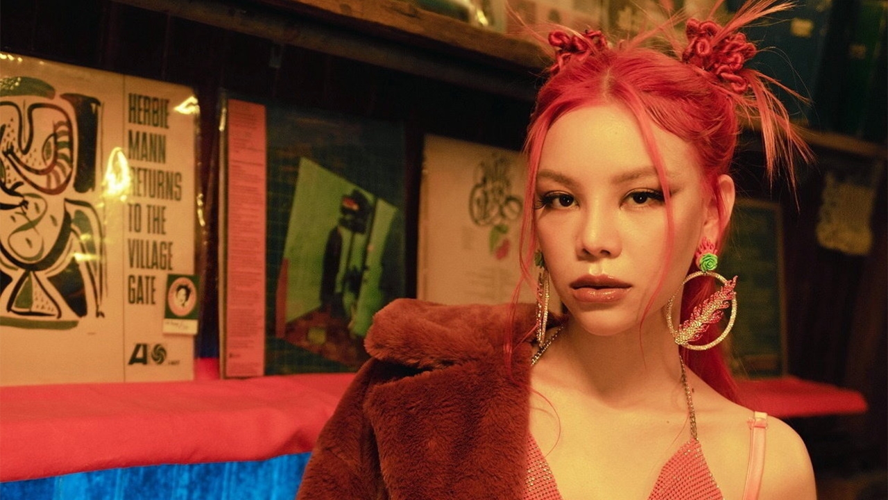 “พิม ณิชชญา” ไม่เคยพกพาคำว่า “ง่าย” ไว้ในชีวิต ปล่อยซิงเกิลแรก “เมคอัพ”