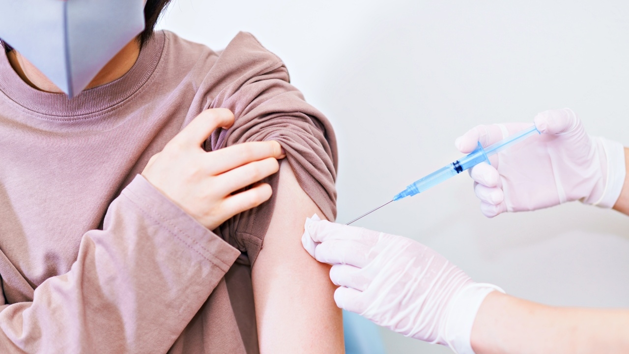 "ผู้ประกันตน" รู้ยัง "วัคซีนพิษสุนัขบ้า" ฉีดฟรี ไม่ต้องเสียค่าใช้จ่าย