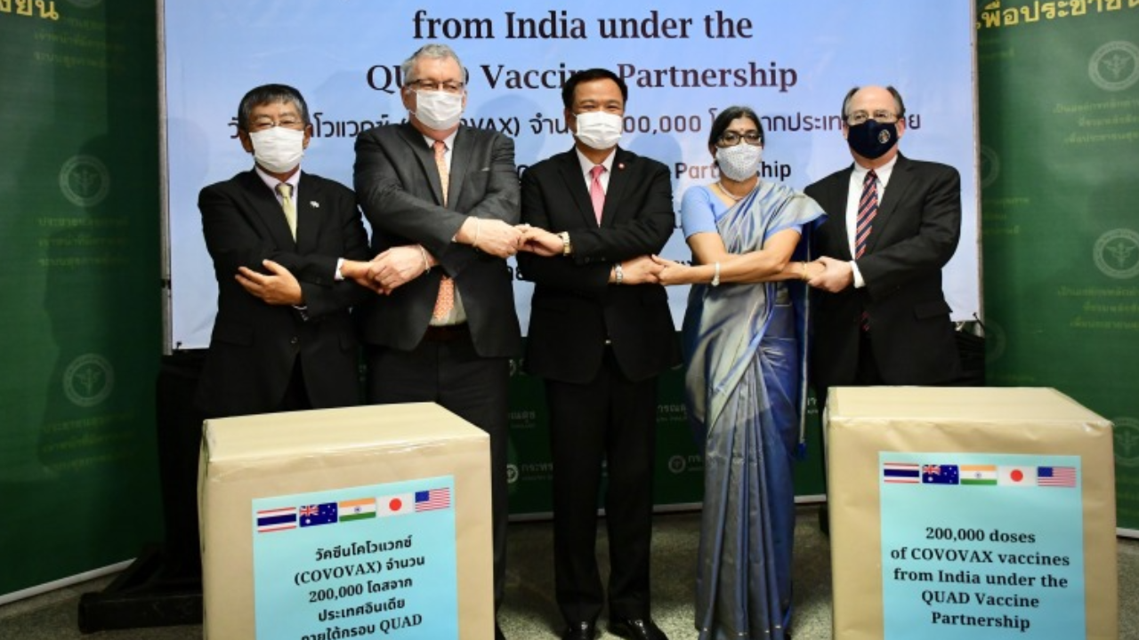 อนุทิน รับวัคซีน COVOVAX บริจาคให้ไทย 2 แสนโดส แพทย์ไม่แนะเป็นเข็มกระตุ้น