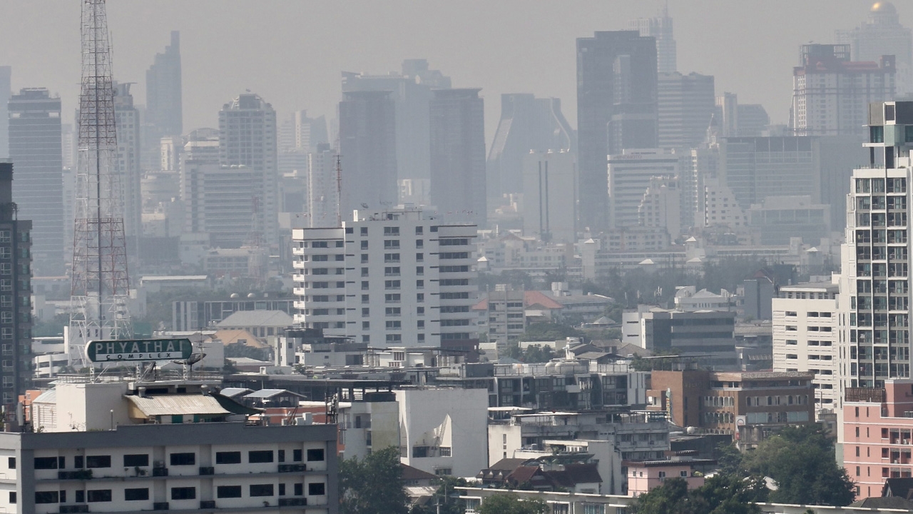 เช้านี้ค่าฝุ่น PM 2.5 กทม. เกินมาตรฐาน 4 พื้นที่ เริ่มมีผลกระทบต่อสุขภาพ