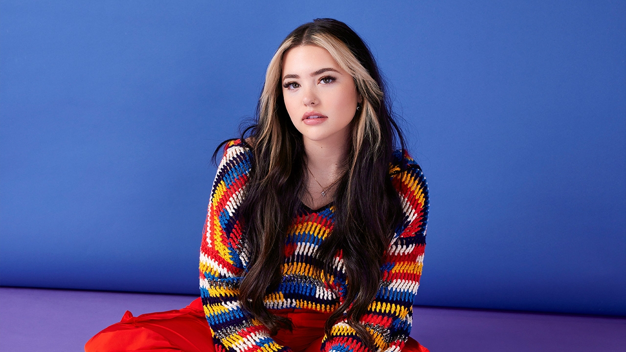 “Lauren Spencer-Smith” ศิลปินดาวรุ่ง โชว์พลังเสียงอันไร้ที่ติลงซิงเกิลใหม่ “Flowers”