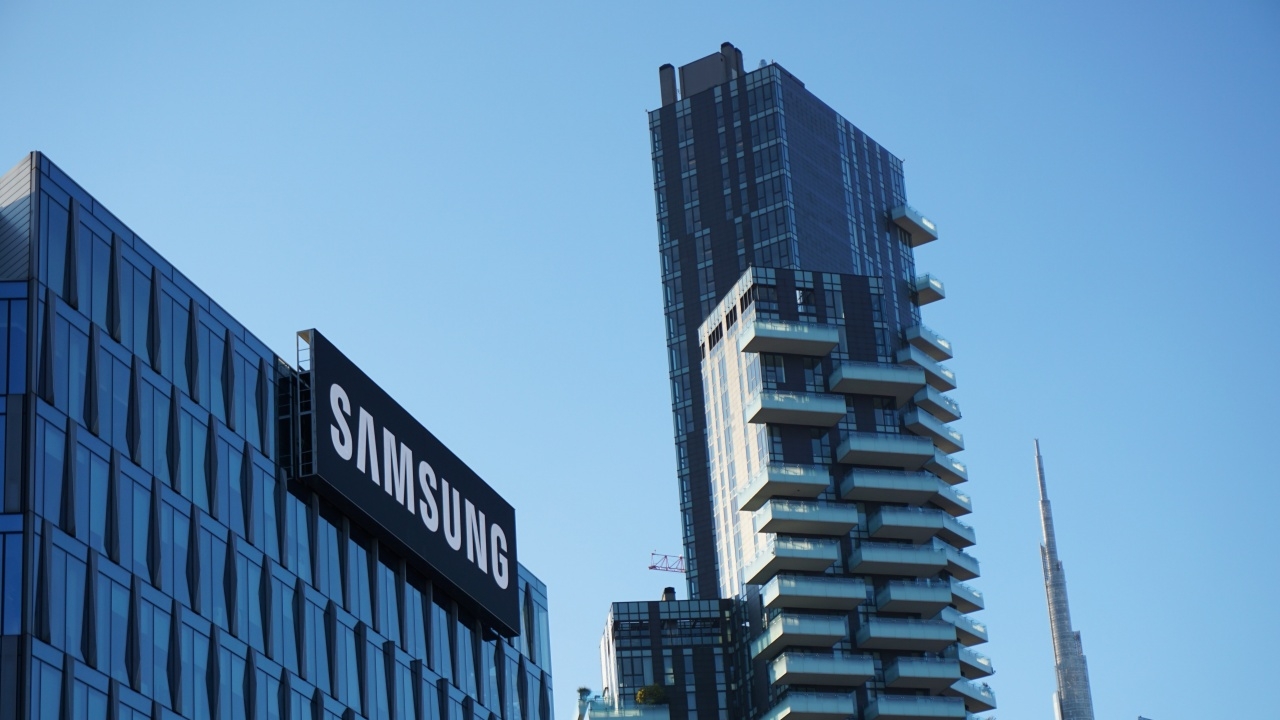 Samsung วางแผนทดสอบสมาร์ทโฟนยืดจอและหน้าจอการแสดงผลแบบโปร่งใส