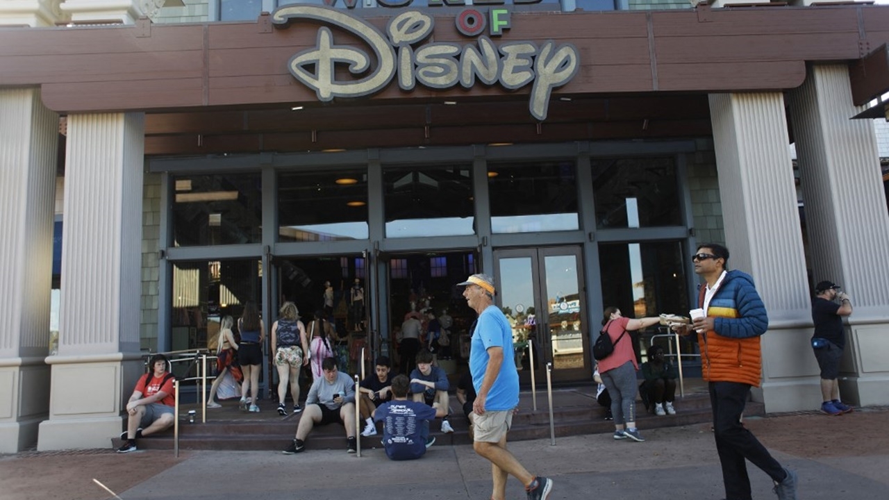 ฟลอริดาถอนสถานะพิเศษ วอลต์ ดิสนีย์ ฐานต้าน ก.ม.ห้ามสอนเรื่องเกย์