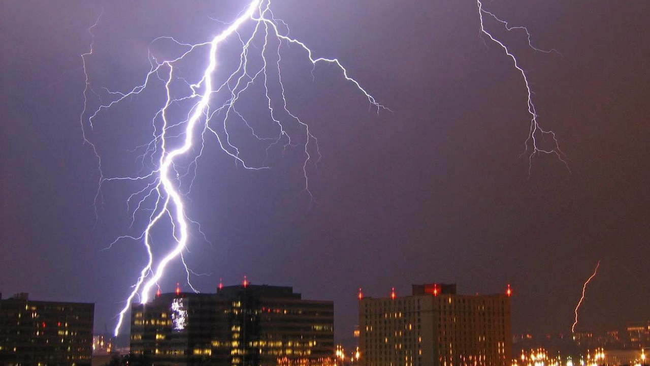 จับตาดินฟ้าอากาศปี 65 ใต้นํ้าท่วมตอนบนแล้ง