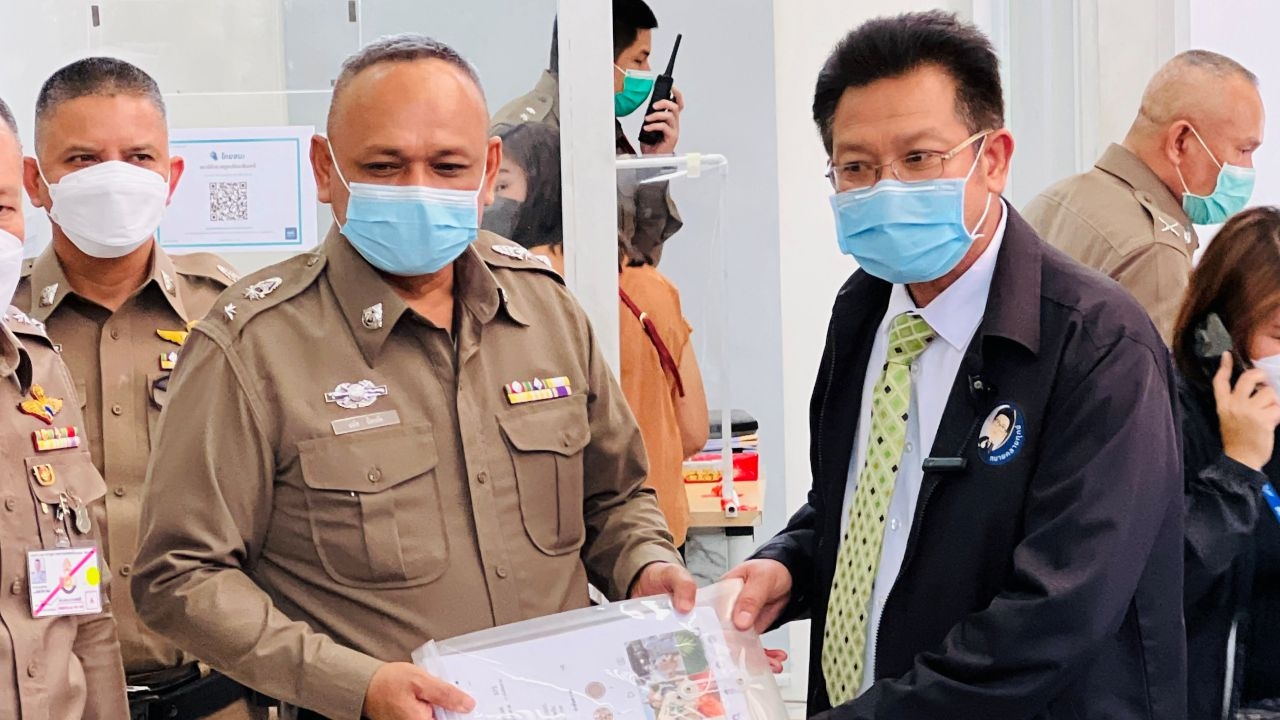 ทนายเดชา แจ้งความหมิ่นประมาท "แต๊งค์ พงศกร-ศรีสุวรรณ" ปมโพสต์คดีแตงโม