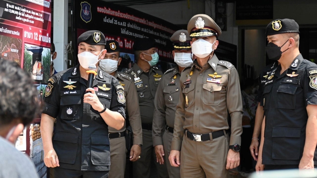 ปส.ลุยค้น 38 แห่ง 9 จังหวัด รวบแม่ค้าแบรนด์เนม โยงแก๊งยา ยึด 85 ล้านบาท