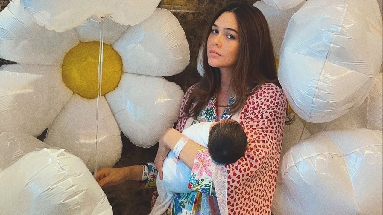 ชมพู่ เล่านาทีคลอด น้องแอบิเกล แอฟ วิดีโอคอลยินดีได้ลูกสาว (คลิป)