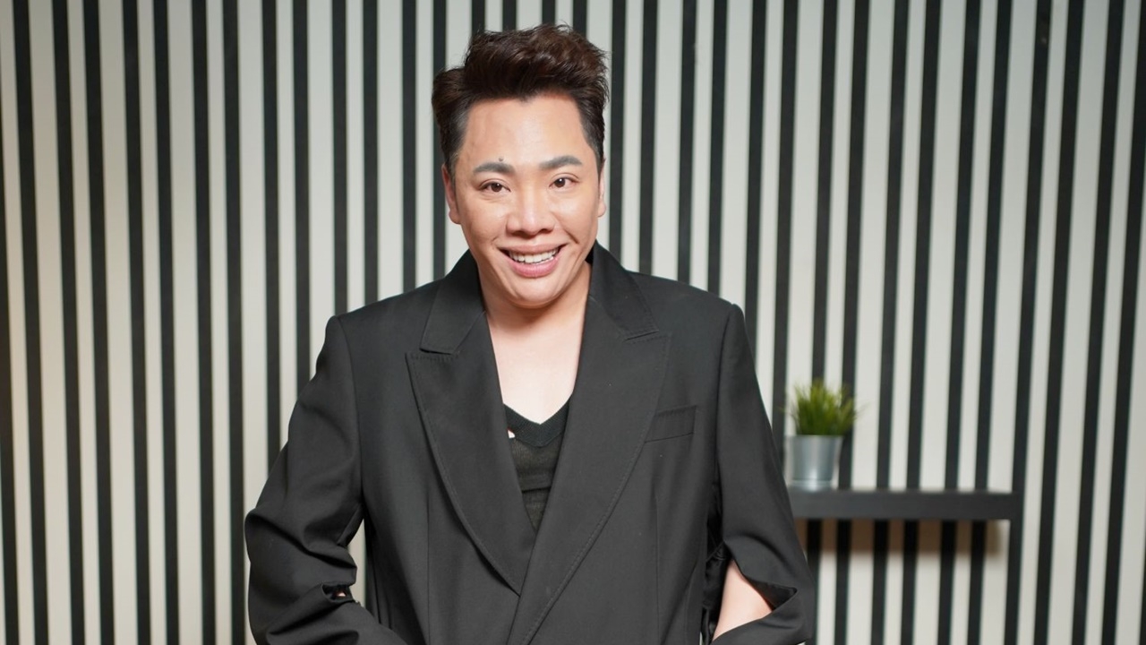 มดดำ คชาภา ลั่นจะกินผู้ชาย ไม่ได้ค้ายา เกือบโดนตำรวจจับเพราะซื้อกิน (คลิป)