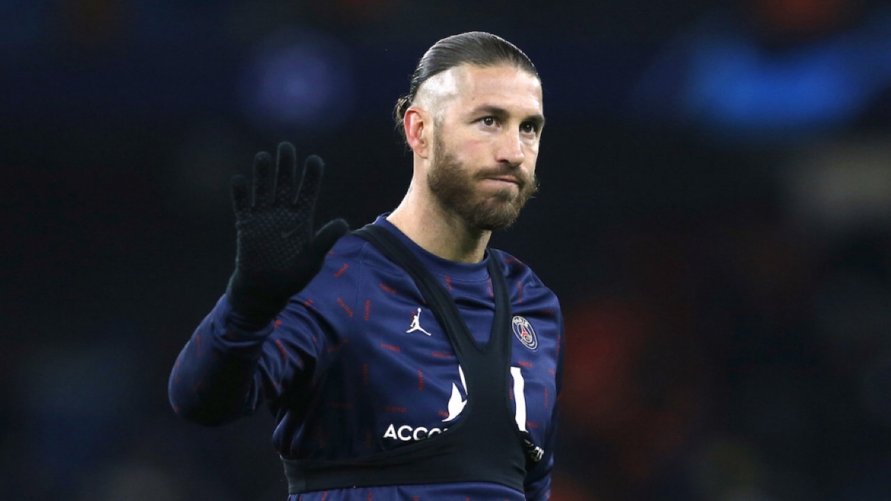เปิดปฏิกิริยาแง่ลบแฟนบอล "PSG" ถึง "รามอส" หลังนักเตะคัมแบ็กลงเล่น (คลิป)