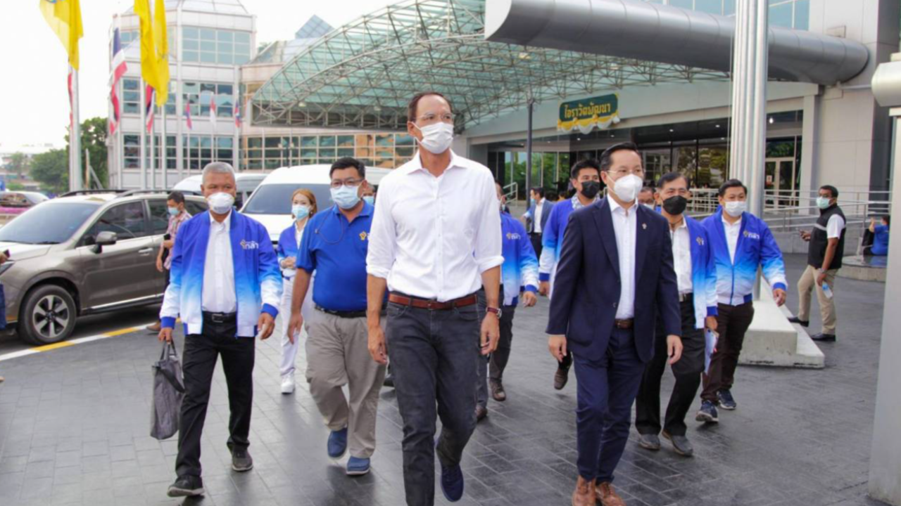 พรรคกล้า ส่ง 12 ผู้สมัคร ลงชิงเก้าอี้ ส.ก. บอกพร้อมหนุนผู้ว่าฯ กทม.ทุกคนที่หนุนนโยบายพรรค