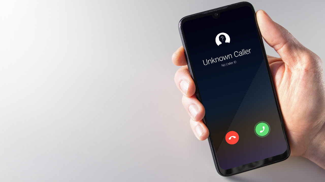 แก๊งคอลเซ็นเตอร์ อ้างเป็นธนาคาร บอกติดหนี้บัตรเครดิต หลอกโอนเงินนับแสน