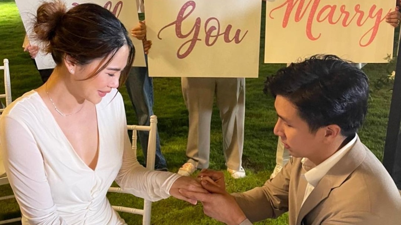 โบวี่ อัฐมา ยอมเปิดวาร์ปว่าที่เจ้าบ่าวหลังถูกเซอร์ไพรส์ขอแต่งงาน 