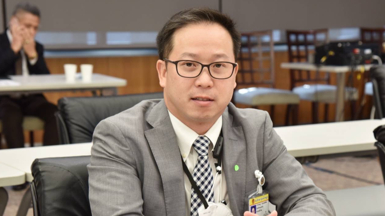 ติง “บิ๊กตู่” ออก 10 มาตรการ “น้อยไปไม่ฉลาด” เสนอของ "เพื่อไทย" เทียบ 