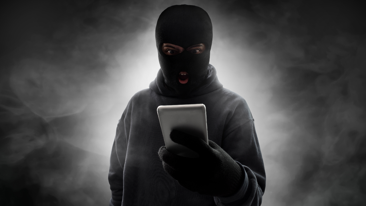 โป๊ะไม่ไหว แก๊งคอลเซ็นเตอร์ อ้างเป็นศาลอาญา แต่กลับเจอ "ผู้พิพากษา" รับสาย