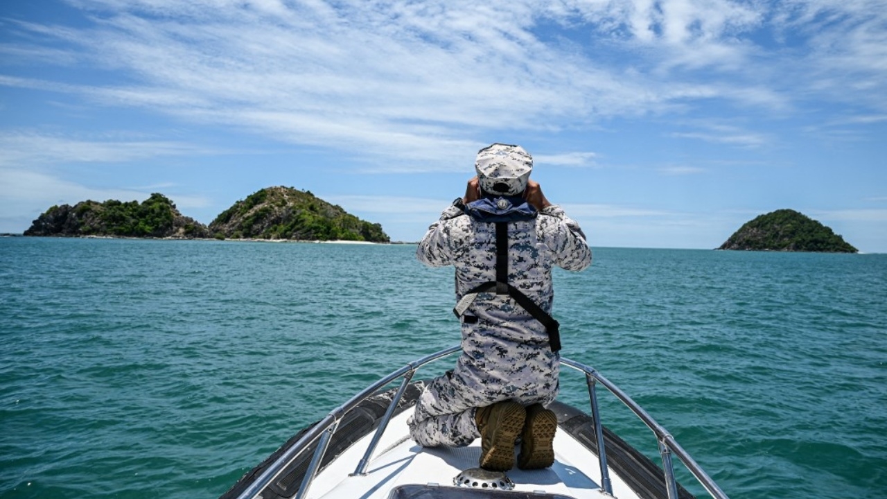 เศร้า 3 นักดำน้ำ หวั่นไม่รอด หลังโดนคนขับเรือ 'ทิ้ง' กลางทะเลมาเลเซีย