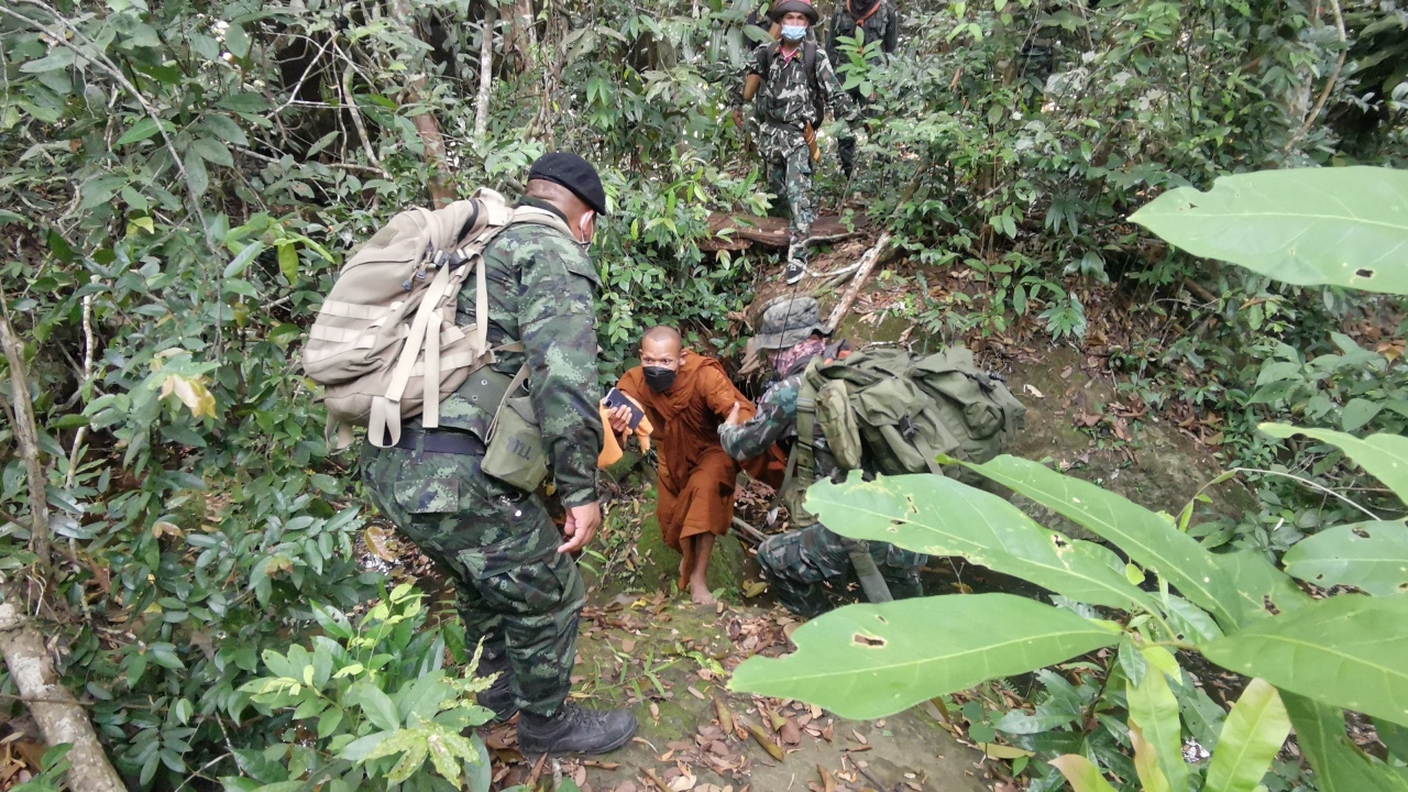 พระธุดงค์หลงป่า อดข้าว อดน้ำ 5 วัน บุญยังมี แจ้งพิกัดได้ก่อนแบตหมด