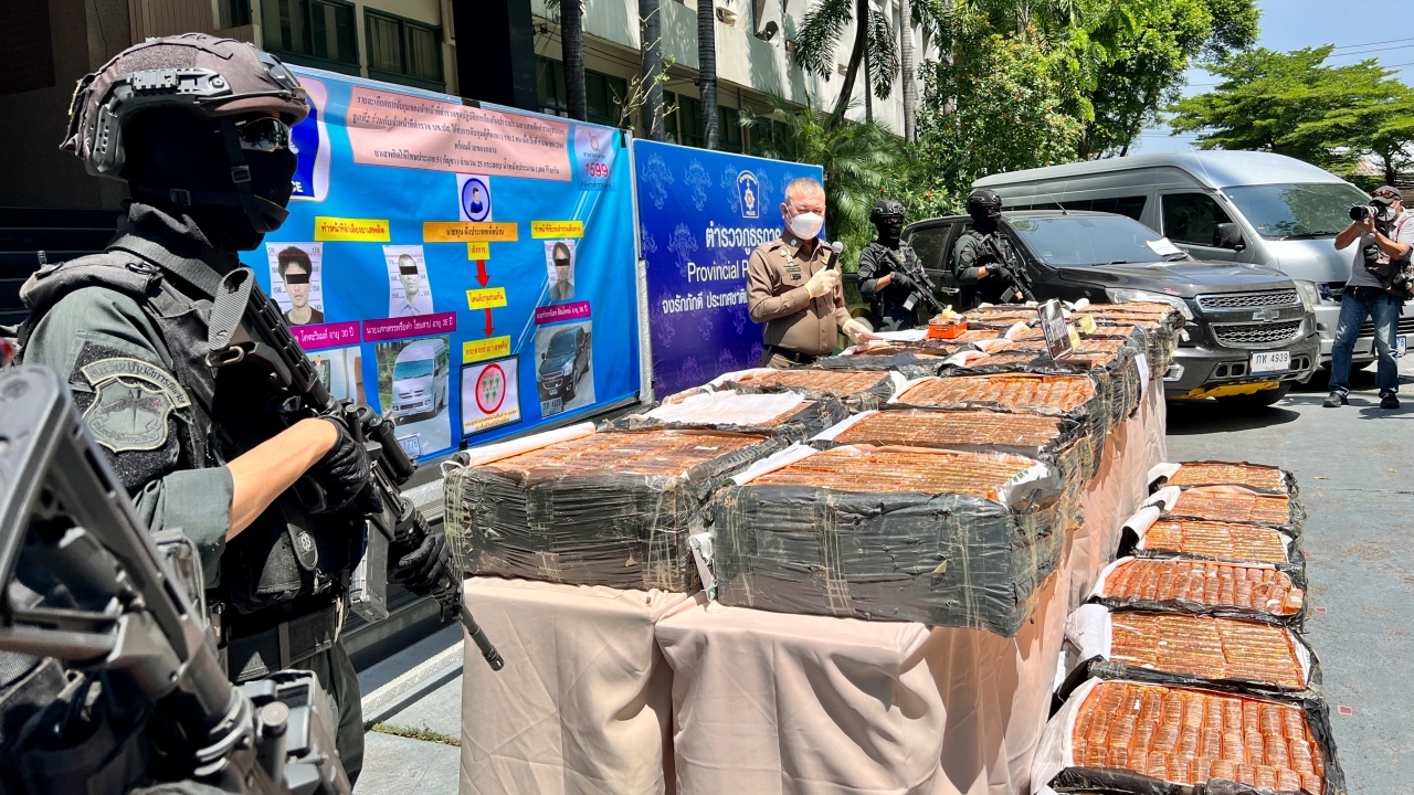 ตำรวจภาค 1 ขยายผลแก๊งขนกัญชา ของกลาง 1 ตัน รับจากนครพนมส่งลูกค้าอยุธยา